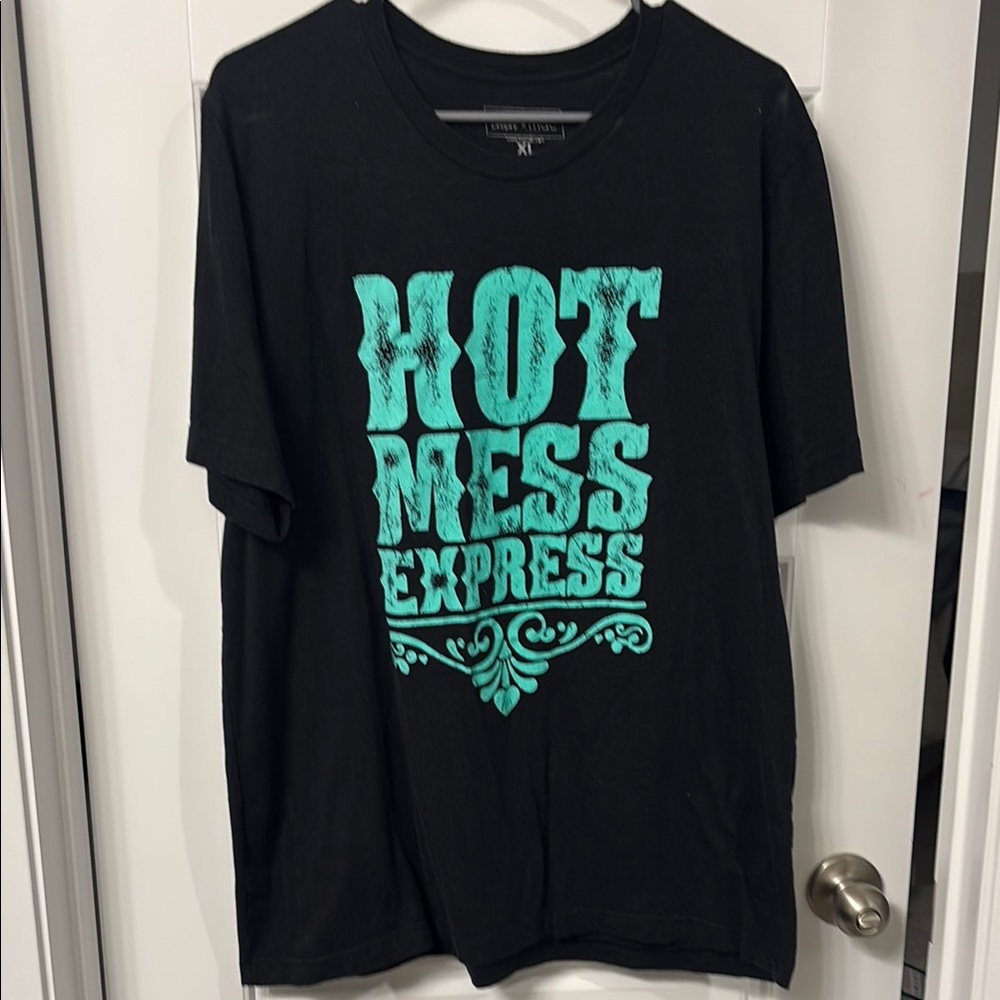 Black Lulu Mac T-Shirt with Teal Graphic